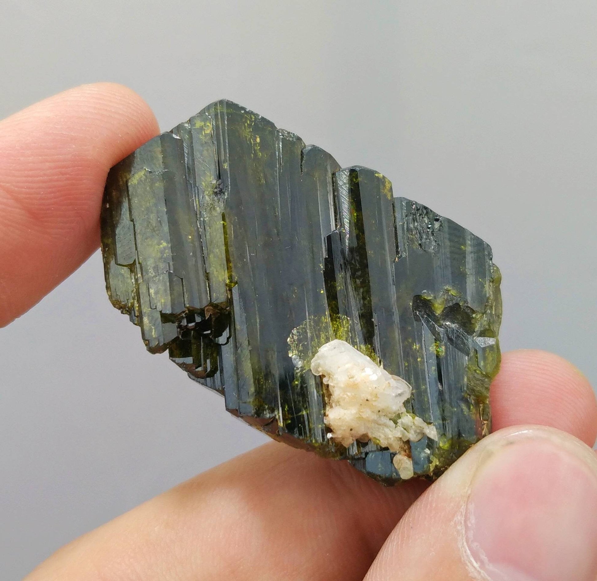 ARSAA GEMS AND MINERALSNatural aesthetic Beautiful 26 grams perfectly terminated green epidote crystal - Premium  from ARSAA GEMS AND MINERALS - Just $90.00! Shop now at ARSAA GEMS AND MINERALS