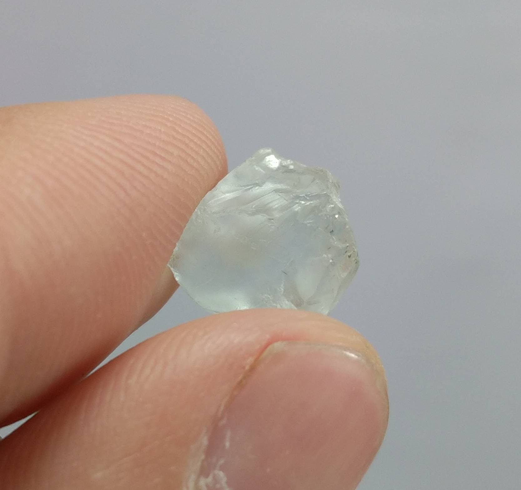 Natural fine quality aesthetic 106.5 grams offers true colors clear kunzite crystals