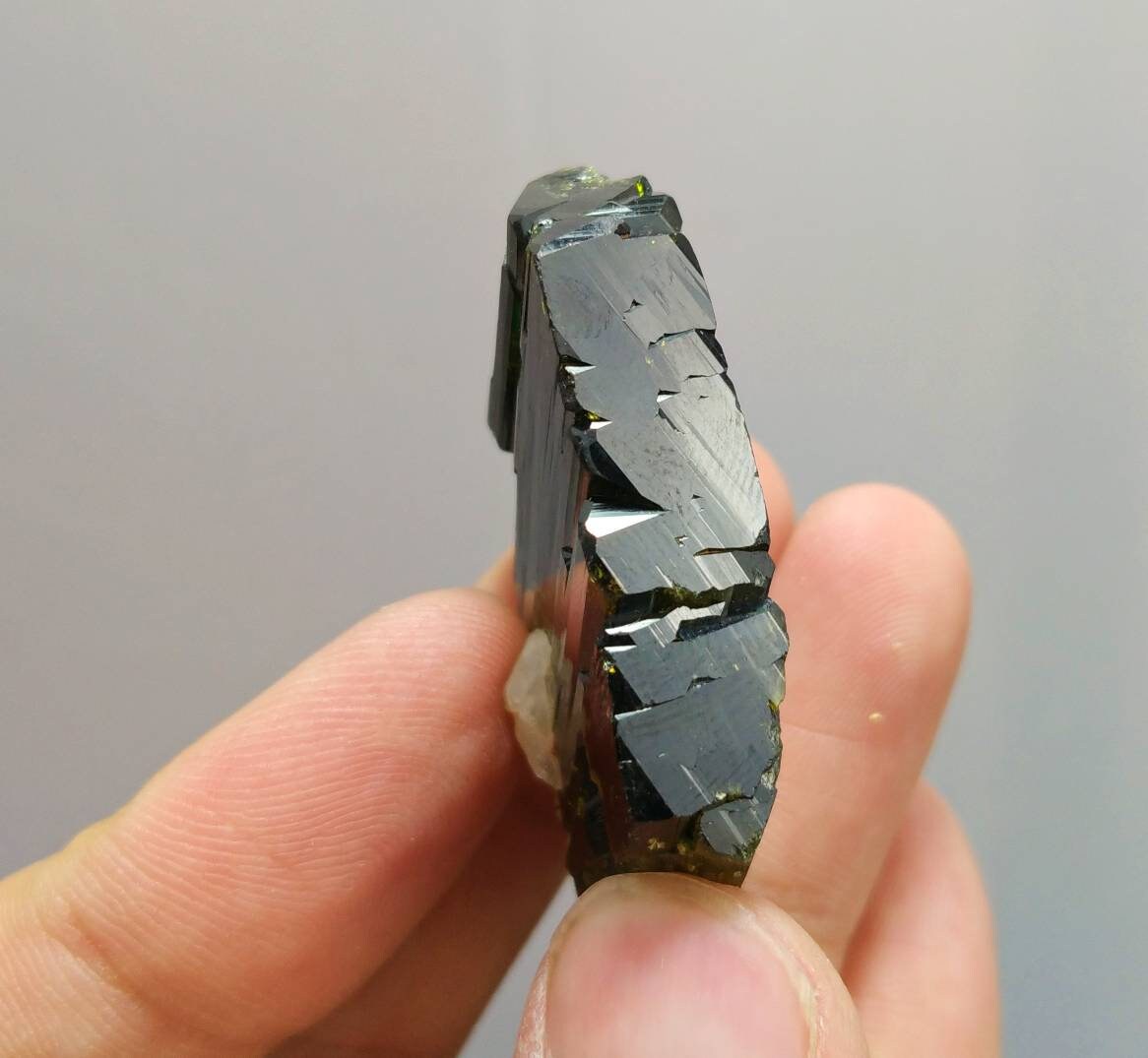 ARSAA GEMS AND MINERALSNatural aesthetic Beautiful 26 grams perfectly terminated green epidote crystal - Premium  from ARSAA GEMS AND MINERALS - Just $90.00! Shop now at ARSAA GEMS AND MINERALS