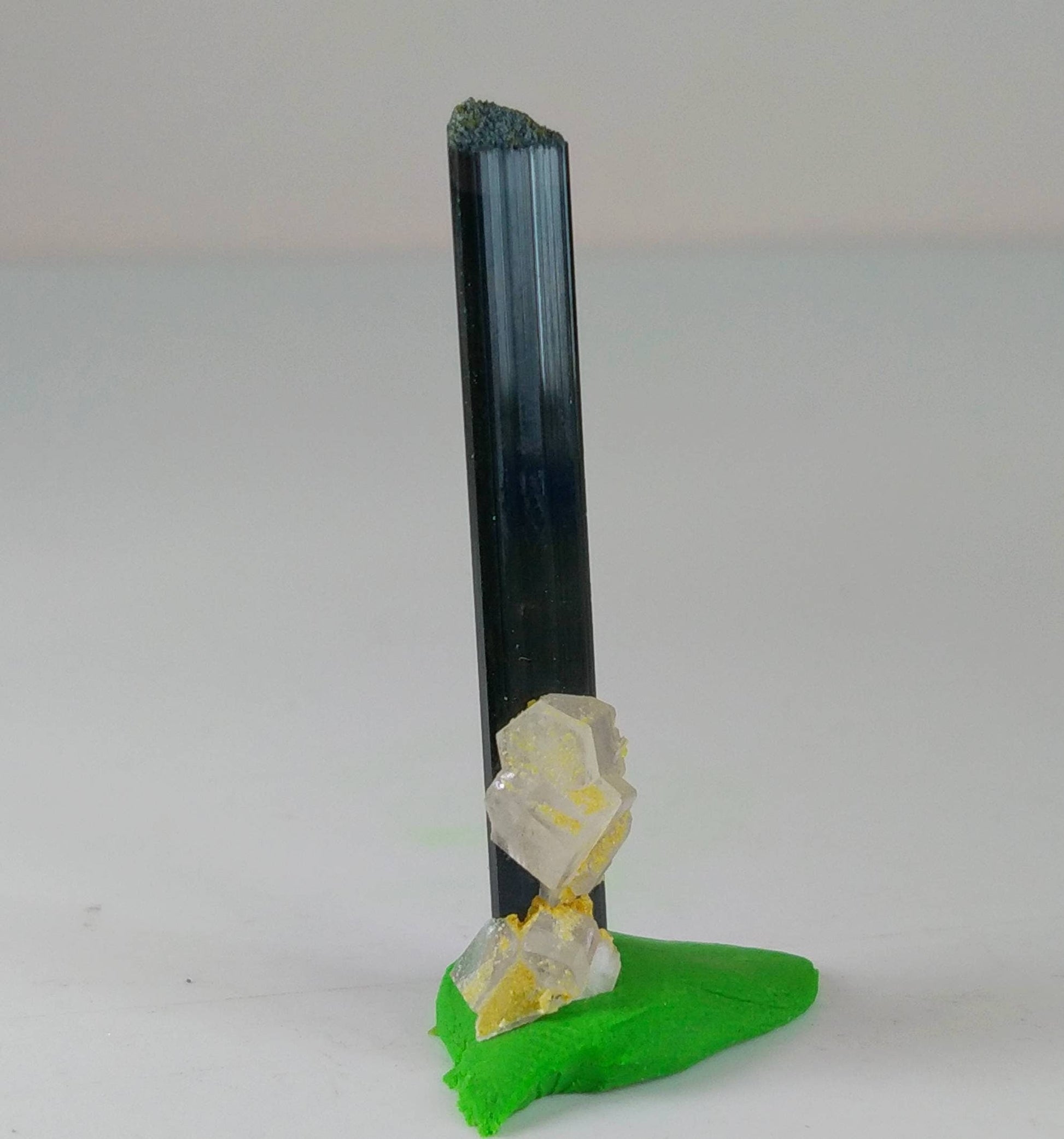 ARSAA GEMS AND MINERALSBlack tourmaline aesthetic crystal with on matrix UV reactive apatite from Skardu GilgitBaltistan Pakistan, weight 3 gram - Premium  from ARSAA GEMS AND MINERALS - Just $30.00! Shop now at ARSAA GEMS AND MINERALS