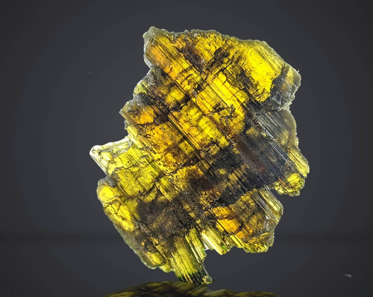 ARSAA GEMS AND MINERALSNatural fine quality beautiful 15.2 gram terminated faden green epidote crystal with wonderful structure - Premium  from ARSAA GEMS AND MINERALS - Just $30.00! Shop now at ARSAA GEMS AND MINERALS