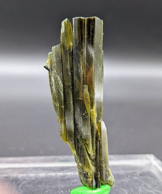 ARSAA GEMS AND MINERALSNatural aesthetic 9.7 grams Beautiful vertical green epidote crystal from KP Pakistan - Premium  from ARSAA GEMS AND MINERALS - Just $25.00! Shop now at ARSAA GEMS AND MINERALS