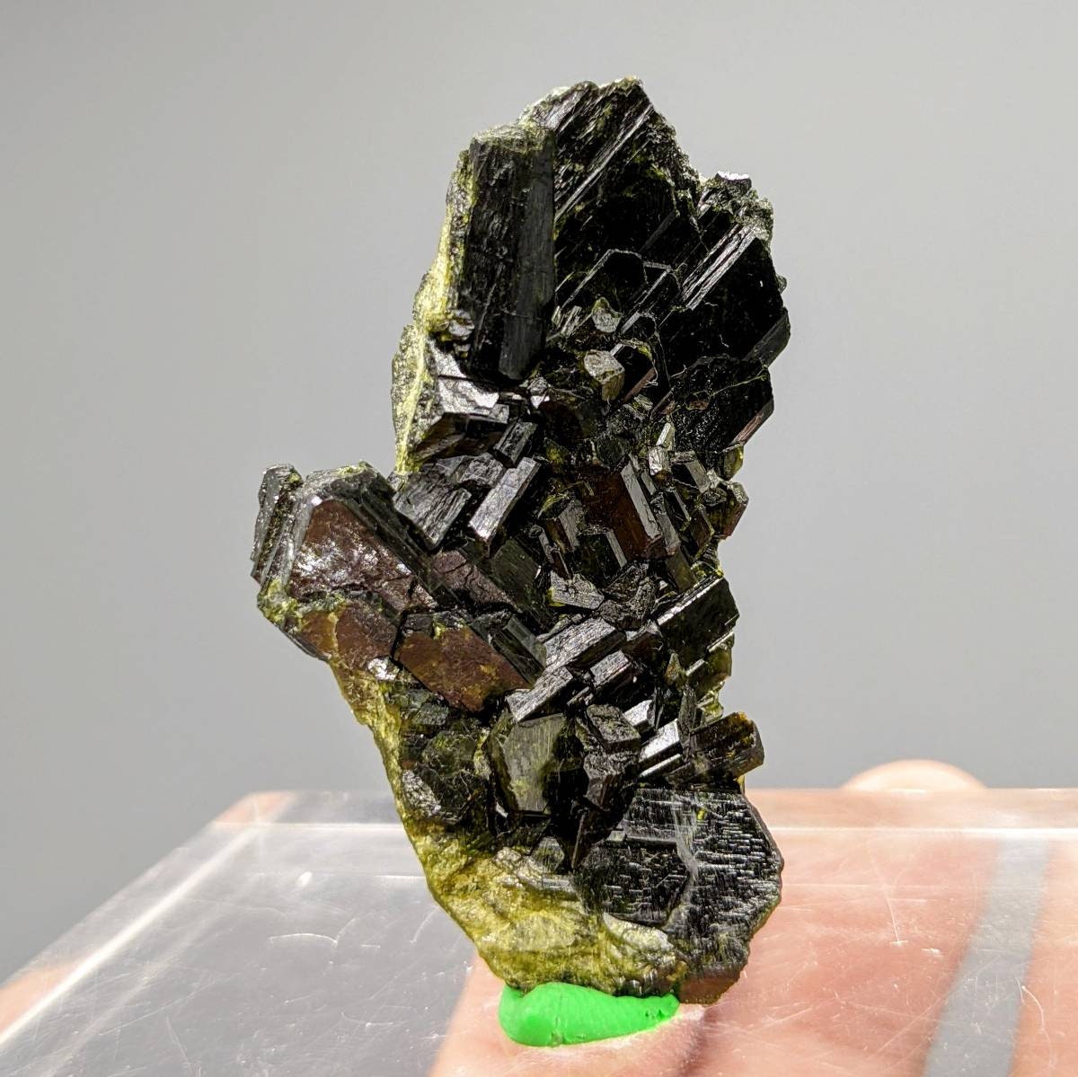 ARSAA GEMS AND MINERALSNatural aesthetic Beautiful 18.2 grams perfectly terminated green epidote crystal - Premium  from ARSAA GEMS AND MINERALS - Just $80.00! Shop now at ARSAA GEMS AND MINERALS