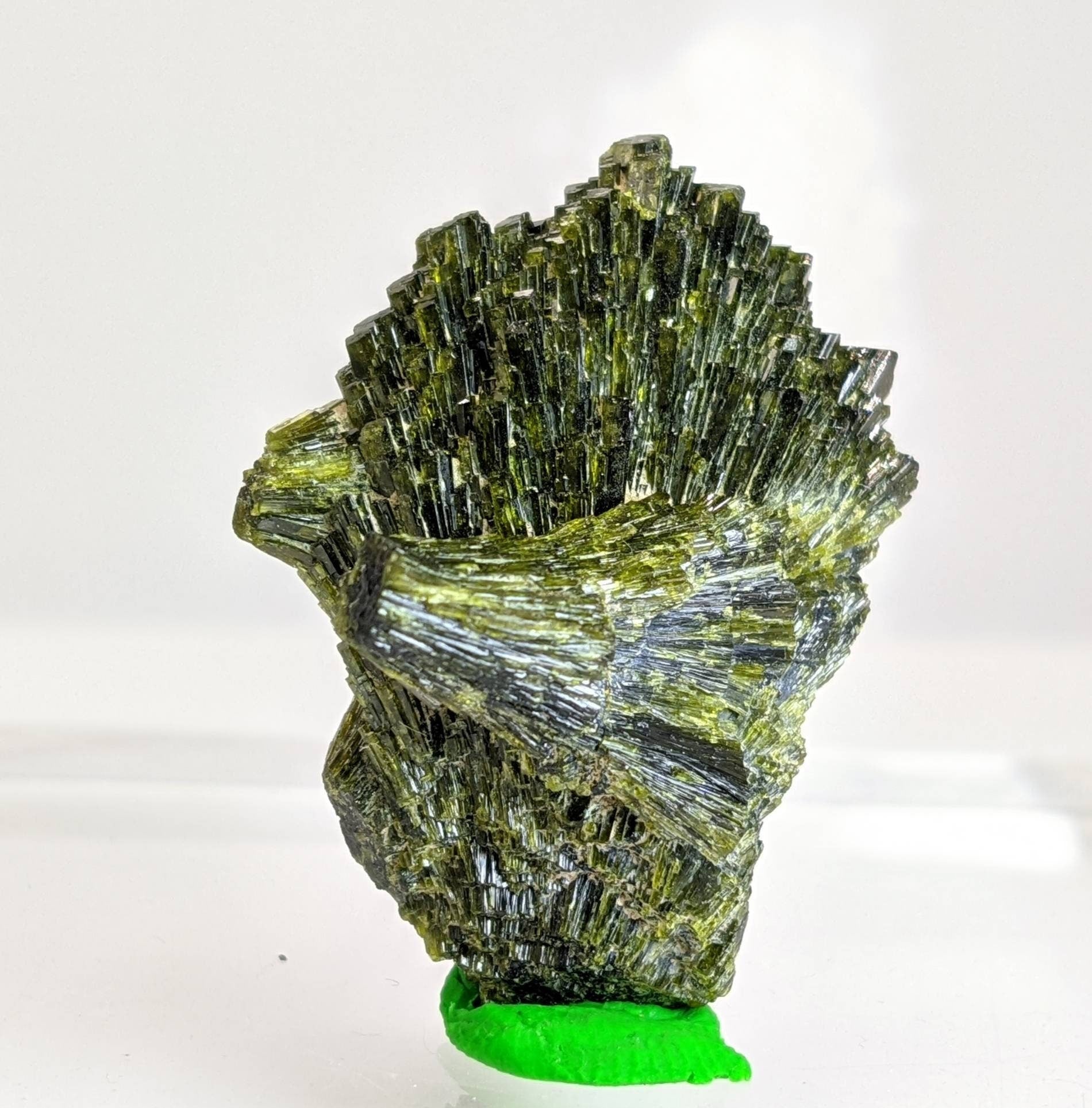 ARSAA GEMS AND MINERALSNatural green spray epidote crystal from Balochistan Pakistan, weight 11.7 grams - Premium  from ARSAA GEMS AND MINERALS - Just $20.00! Shop now at ARSAA GEMS AND MINERALS